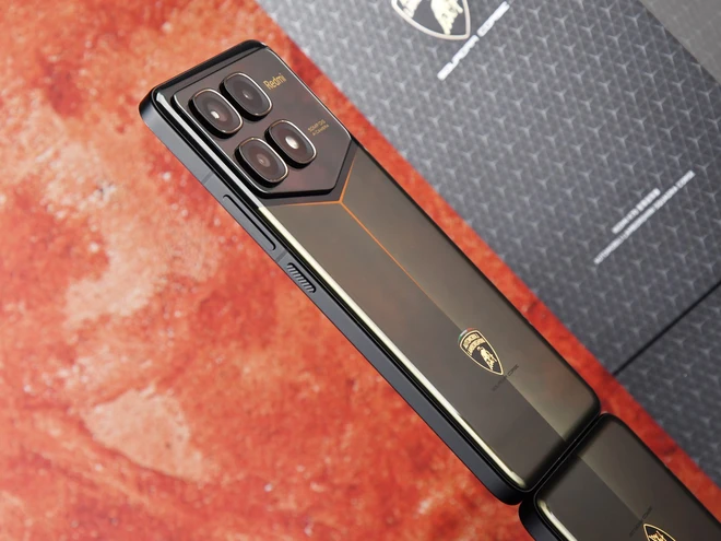 Cận cảnh rõ nét điện thoại Lamborghini của Xiaomi: Thiết kế cao cấp, hầm hố, hiệu năng cực mạnh- Ảnh 9. Cận cảnh rõ nét điện thoại Lamborghini của Xiaomi: Thiết kế cao cấp, hầm hố, hiệu năng cực mạnh- Ảnh 9.