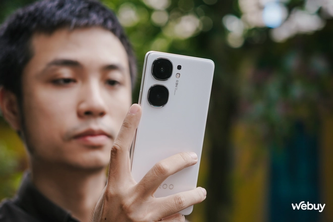 Loạt smartphone "giá rẻ cấu hình mạnh" phân khúc tầm trung đáng mua: Điểm AnTuTu lên tới hơn 2 triệu điểm, giá chỉ từ vài triệu đồng- Ảnh 7. Loạt smartphone "giá rẻ cấu hình mạnh" phân khúc tầm trung đáng mua: Điểm AnTuTu lên tới hơn 2 triệu điểm, giá chỉ từ vài triệu đồng- Ảnh 7.