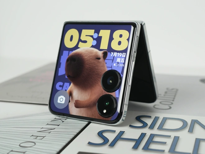 Cận cảnh Xiaomi MIX Flip: Thiết kế cực đẹp, màn hình phụ xịn nhất thế giới, pin cũng lớn nhất, giá rẻ hơn Galaxy Z Flip6- Ảnh 25. Cận cảnh Xiaomi MIX Flip: Thiết kế cực đẹp, màn hình phụ xịn nhất thế giới, pin cũng lớn nhất, giá rẻ hơn Galaxy Z Flip6- Ảnh 25.