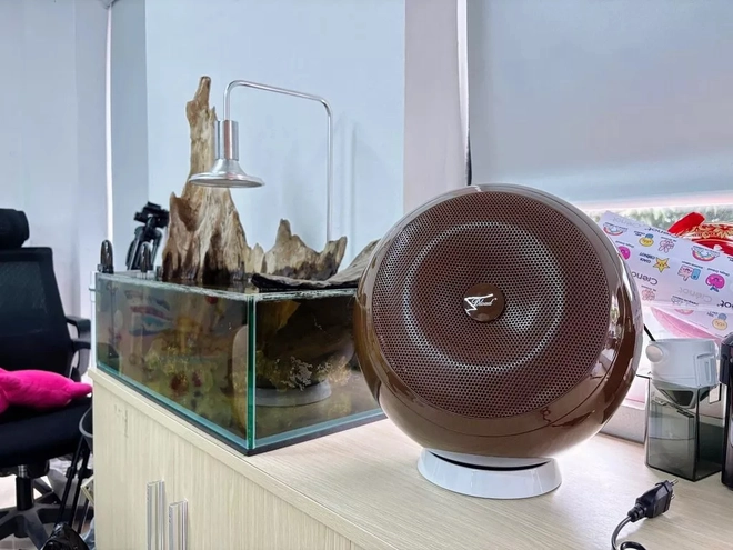 Trải nghiệm loa Dloud Nebula: Chất âm hay, hợp gu nhạc acoustic, thiết kế đẹp lạ là điểm nhấn- Ảnh 5. Trải nghiệm loa Dloud Nebula: Chất âm hay, hợp gu nhạc acoustic, thiết kế đẹp lạ là điểm nhấn- Ảnh 5.