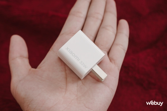 Sạc nhanh Xiaomi siêu nhỏ gọn: Công suất 33W, nhỏ như củ 5W của Apple, sạc được iPhone, iPad, thậm chí cả MacBook ngon lành- Ảnh 5. Sạc nhanh Xiaomi siêu nhỏ gọn: Công suất 33W, nhỏ như củ 5W của Apple, sạc được iPhone, iPad, thậm chí cả MacBook ngon lành- Ảnh 5.