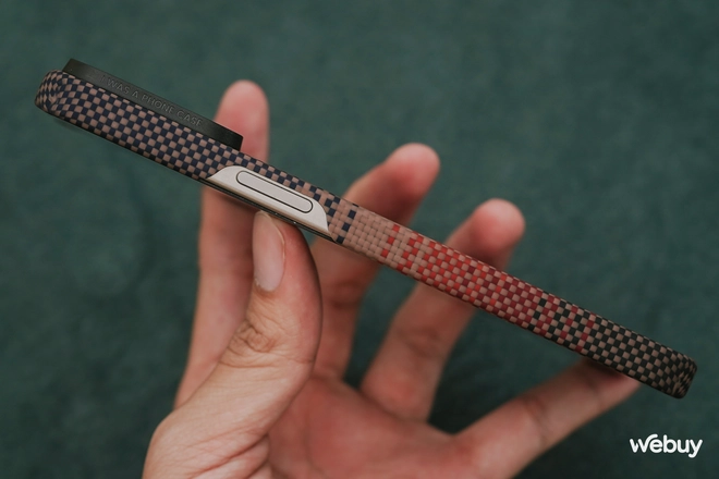 Bộ đôi ốp lưng siêu mỏng nhẹ, siêu bền cho iPhone 15 Pro Max: Thiết kế thanh lịch, MagSafe cực mạnh- Ảnh 12. Bộ đôi ốp lưng siêu mỏng nhẹ, siêu bền cho iPhone 15 Pro Max: Thiết kế thanh lịch, MagSafe cực mạnh- Ảnh 12.