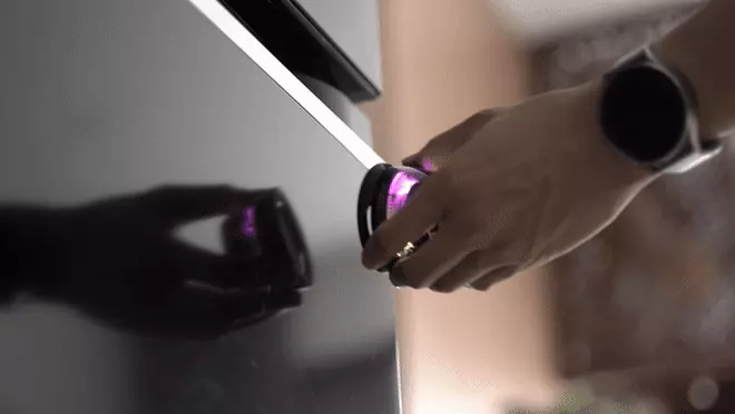 Loa mini này tích hợp Magsafe hút dính vào lưng iPhone, âm thanh trầm ấm, thêm LED đổi màu, giá sale khoảng 400.000đ- Ảnh 9. Loa mini này tích hợp Magsafe hút dính vào lưng iPhone, âm thanh trầm ấm, thêm LED đổi màu, giá sale khoảng 400.000đ- Ảnh 9.