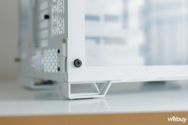 Trên tay Corsair 6500X: 2 mặt kính "lộ thiên", khoang kép giúp giấu dây dễ dàng và thoáng mát, giá gần 4,6 triệu đồng- Ảnh 11. Trên tay Corsair 6500X: 2 mặt kính "lộ thiên", khoang kép giúp giấu dây dễ dàng và thoáng mát, giá gần 4,6 triệu đồng- Ảnh 11.