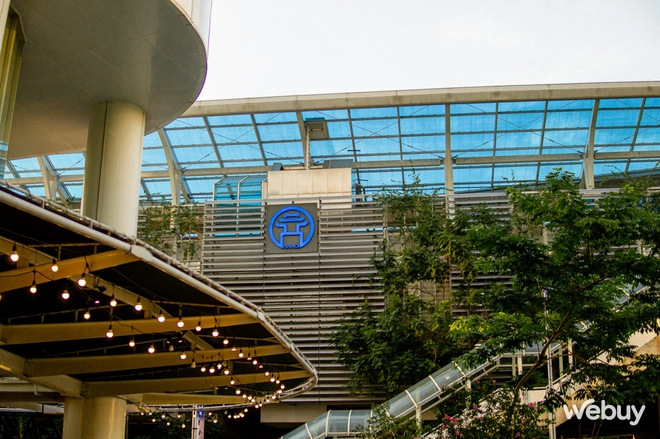 Cuối tuần đi metro Nhổn - Ga Hà Nội: Lướt nhanh, điều hòa mát, vẫn đang miễn phí vé- Ảnh 3. Cuối tuần đi metro Nhổn - Ga Hà Nội: Lướt nhanh, điều hòa mát, vẫn đang miễn phí vé- Ảnh 3.