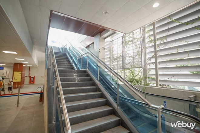 Cuối tuần đi metro Nhổn - Ga Hà Nội: Lướt nhanh, điều hòa mát, vẫn đang miễn phí vé- Ảnh 11. Cuối tuần đi metro Nhổn - Ga Hà Nội: Lướt nhanh, điều hòa mát, vẫn đang miễn phí vé- Ảnh 11.