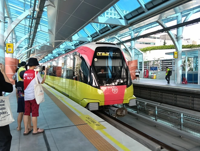 Đánh giá Reno 12 F 5G: AI nhiếp ảnh từ OPPO, nhưng giá rẻ hơn- Ảnh 16. Đánh giá Reno 12 F 5G: AI nhiếp ảnh từ OPPO, nhưng giá rẻ hơn- Ảnh 16.