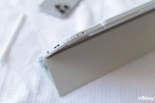 Trải nghiệm ốp lưng chống sốc đa-zi-năng cho iPad Pro/Air tới từ Spigen, giá 2,59 triệu đồng- Ảnh 11. Trải nghiệm ốp lưng chống sốc đa-zi-năng cho iPad Pro/Air tới từ Spigen, giá 2,59 triệu đồng- Ảnh 11.