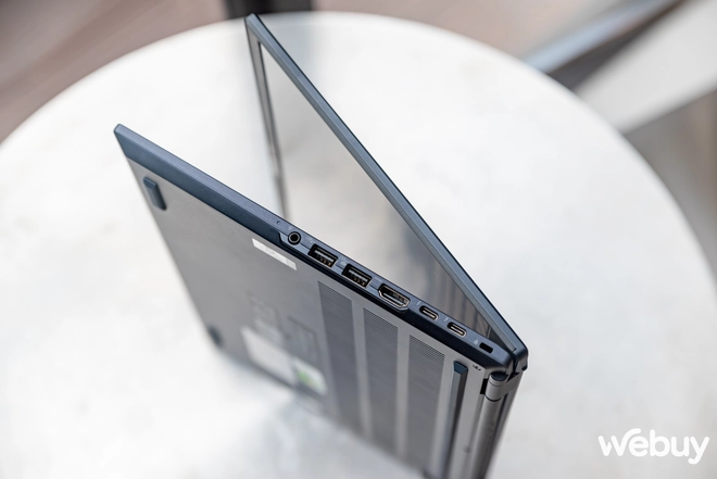 Cận cảnh ASUS ExpertBook B5 (B5404CMA): Laptop doanh nghiệp được tích hợp chip AI thì có gì nổi bật?- Ảnh 33. Cận cảnh ASUS ExpertBook B5 (B5404CMA): Laptop doanh nghiệp được tích hợp chip AI thì có gì nổi bật?- Ảnh 33.