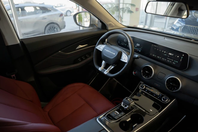 Mẫu xe Trung Quốc gây tò mò trên đường phố Việt Nam: Thì ra đã từng bán giá "sập sàn" rồi mất hút- Ảnh 4. Mẫu xe Trung Quốc gây tò mò trên đường phố Việt Nam: Thì ra đã từng bán giá "sập sàn" rồi mất hút- Ảnh 4.