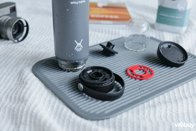 Trong hàng ngàn loại bình giữ nhiệt, tôi chỉ chọn loại có nắp đậy "tháo lắp như Lego" chỉ bởi một lý do này- Ảnh 9. Trong hàng ngàn loại bình giữ nhiệt, tôi chỉ chọn loại có nắp đậy "tháo lắp như Lego" chỉ bởi một lý do này- Ảnh 9.