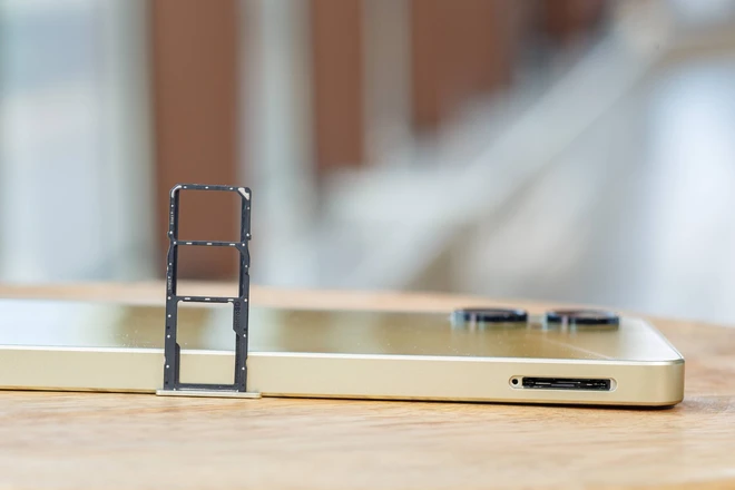 Ảnh thực tế điện thoại Samsung giá chỉ hơn 3 triệu đồng: Thiết kế đẹp mắt, camera 50MP, pin 5.000mAh- Ảnh 5. Ảnh thực tế điện thoại Samsung giá chỉ hơn 3 triệu đồng: Thiết kế đẹp mắt, camera 50MP, pin 5.000mAh- Ảnh 5.