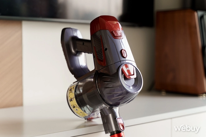 Trải nghiệm 3 máy hút bụi cầm tay không dây bán chạy nhất của UNIQ: Hút mạnh, pin bền, giá từ 1.7 triệu, loại xịn nhất vừa hút vừa lau- Ảnh 6. Trải nghiệm 3 máy hút bụi cầm tay không dây bán chạy nhất của UNIQ: Hút mạnh, pin bền, giá từ 1.7 triệu, loại xịn nhất vừa hút vừa lau- Ảnh 6.