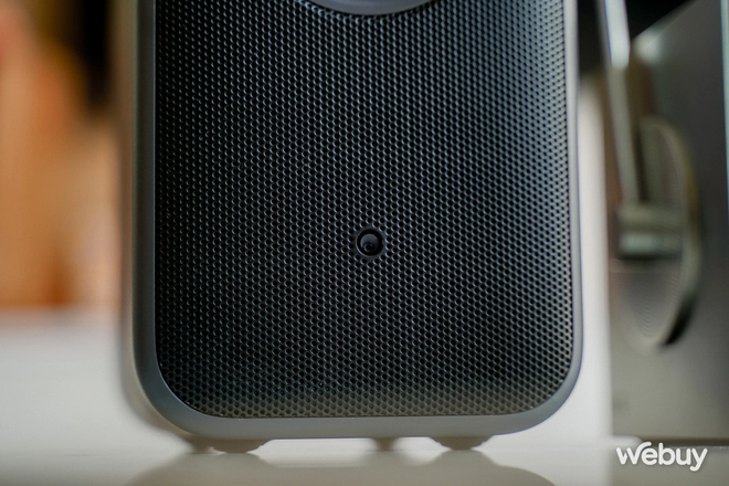 Trải nghiệm máy chiếu Xiaomi Smart Projector L1 Pro: Sáng hơn, đẹp hơn, loa to hơn, đáng giá 7 triệu- Ảnh 3. Trải nghiệm máy chiếu Xiaomi Smart Projector L1 Pro: Sáng hơn, đẹp hơn, loa to hơn, đáng giá 7 triệu- Ảnh 3.