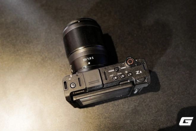 Nikon ZR chính thức ra mắt tại Việt Nam: Cinema Camera full-frame đầu tiên của Nikon sau khi thâu tóm RED, giá 61,99 triệu đồng- Ảnh 9. Nikon ZR chính thức ra mắt tại Việt Nam: Cinema Camera full-frame đầu tiên của Nikon sau khi thâu tóm RED, giá 61,99 triệu đồng- Ảnh 9.