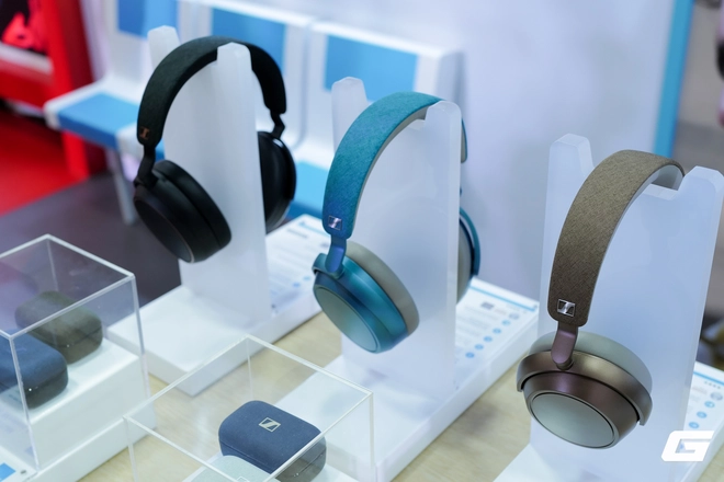 Sennheiser trình làng MOMENTUM 4 phiên bản giới hạn kỷ niệm 80 năm tại P.H.E Show 2025- Ảnh 12. Sennheiser trình làng MOMENTUM 4 phiên bản giới hạn kỷ niệm 80 năm tại P.H.E Show 2025- Ảnh 12.