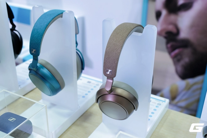 Sennheiser trình làng MOMENTUM 4 phiên bản giới hạn kỷ niệm 80 năm tại P.H.E Show 2025- Ảnh 14. Sennheiser trình làng MOMENTUM 4 phiên bản giới hạn kỷ niệm 80 năm tại P.H.E Show 2025- Ảnh 14.