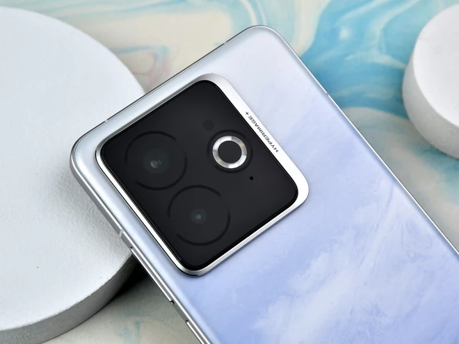 Lộ diện smartphone chip Snapdragon 8 Elite rẻ nhất: Thiết kế lấy cảm hứng từ sao Hải Vương, màn hình cong 4 cạnh, pin 6.500mAh, giá dưới 12 triệu đồng?- Ảnh 16. Lộ diện smartphone chip Snapdragon 8 Elite rẻ nhất: Thiết kế lấy cảm hứng từ sao Hải Vương, màn hình cong 4 cạnh, pin 6.500mAh, giá dưới 12 triệu đồng?- Ảnh 16.