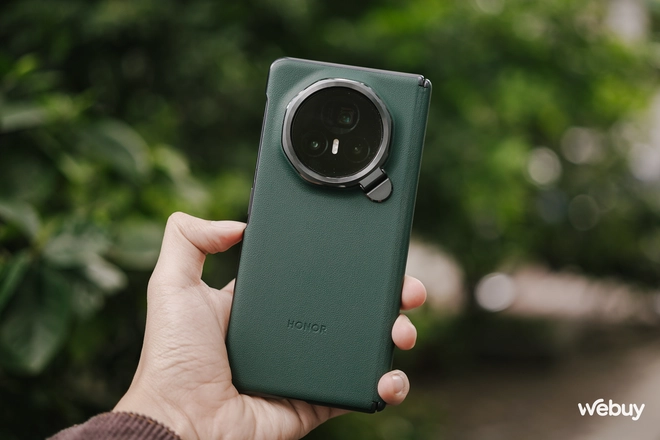 Honor sắp ra mắt smartphone gập đối đầu OPPO Find N5: Thiết kế mỏng không kém cạnh, pin 6.000mAh, chip Snapdragon 8 Elite- Ảnh 4. Honor sắp ra mắt smartphone gập đối đầu OPPO Find N5: Thiết kế mỏng không kém cạnh, pin 6.000mAh, chip Snapdragon 8 Elite- Ảnh 4.