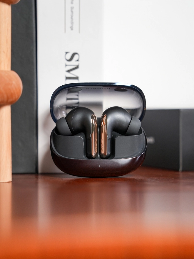 Xiaomi ra mắt tai nghe không dây chạy bằng... Wi-Fi, chất âm Hi-Res, pin 40 giờ, giá từ 5,29 triệu đồng- Ảnh 2. Xiaomi ra mắt tai nghe không dây chạy bằng... Wi-Fi, chất âm Hi-Res, pin 40 giờ, giá từ 5,29 triệu đồng- Ảnh 2.