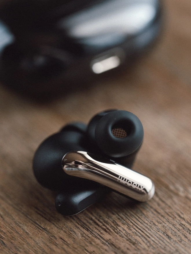 Cận cảnh tai nghe không dây mới của Xiaomi: Thiết kế cao cấp, chất âm Hi-Res, tích hợp cả Wi-Fi, pin 40 giờ, giá rẻ hơn AirPods Pro- Ảnh 10. Cận cảnh tai nghe không dây mới của Xiaomi: Thiết kế cao cấp, chất âm Hi-Res, tích hợp cả Wi-Fi, pin 40 giờ, giá rẻ hơn AirPods Pro- Ảnh 10.