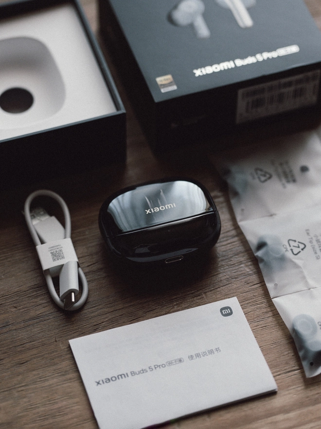 Cận cảnh tai nghe không dây mới của Xiaomi: Thiết kế cao cấp, chất âm Hi-Res, tích hợp cả Wi-Fi, pin 40 giờ, giá rẻ hơn AirPods Pro- Ảnh 13. Cận cảnh tai nghe không dây mới của Xiaomi: Thiết kế cao cấp, chất âm Hi-Res, tích hợp cả Wi-Fi, pin 40 giờ, giá rẻ hơn AirPods Pro- Ảnh 13.