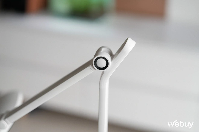 Đèn bàn chống cận sang xịn giá gần triệu có gì hay: Chỉ số hoàn màu cao, lọc ánh sáng xanh, 1300 lux, tích hợp đồng hồ Pomodoro, thêm tính năng tắt trễ thông minh- Ảnh 4. Đèn bàn chống cận sang xịn giá gần triệu có gì hay: Chỉ số hoàn màu cao, lọc ánh sáng xanh, 1300 lux, tích hợp đồng hồ Pomodoro, thêm tính năng tắt trễ thông minh- Ảnh 4.