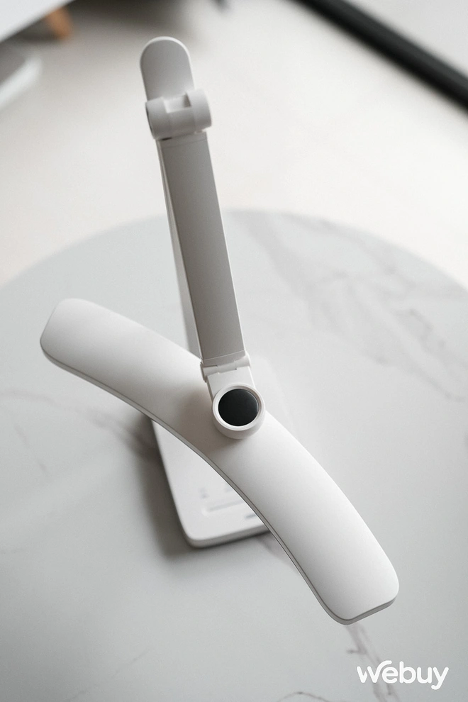 Đèn bàn chống cận sang xịn giá gần triệu có gì hay: Chỉ số hoàn màu cao, lọc ánh sáng xanh, 1300 lux, tích hợp đồng hồ Pomodoro, thêm tính năng tắt trễ thông minh- Ảnh 8. Đèn bàn chống cận sang xịn giá gần triệu có gì hay: Chỉ số hoàn màu cao, lọc ánh sáng xanh, 1300 lux, tích hợp đồng hồ Pomodoro, thêm tính năng tắt trễ thông minh- Ảnh 8.