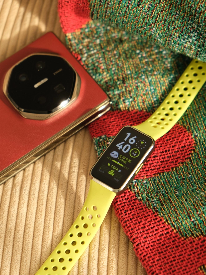 Ảnh thực tế Huawei Band 10: Thiết kế viền nhôm, pin nửa tháng, liệu có thành "smartband quốc dân" tiếp theo của người Việt?- Ảnh 14. Ảnh thực tế Huawei Band 10: Thiết kế viền nhôm, pin nửa tháng, liệu có thành "smartband quốc dân" tiếp theo của người Việt?- Ảnh 14.