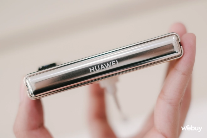 Trên tay smartphone gập độc dị nhất thế giới chỉ Huawei làm được: Thiết kế như máy đọc sách, chụp ảnh cực đẹp, giá như được mang về bán chính hãng!- Ảnh 14. Trên tay smartphone gập độc dị nhất thế giới chỉ Huawei làm được: Thiết kế như máy đọc sách, chụp ảnh cực đẹp, giá như được mang về bán chính hãng!- Ảnh 14.