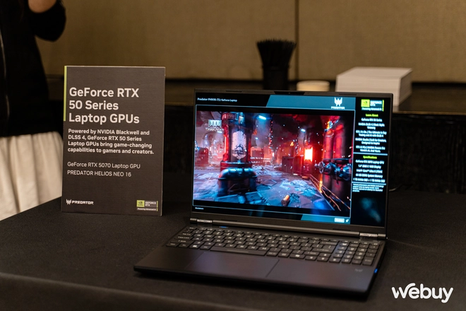 NVIDIA trình diễn sức mạnh GeForce RTX 50 series: Tăng tốc đồ họa đến 8 lần, tiết kiệm pin đến 40%, AI xử lý từng khung hình trong thời gian thực- Ảnh 11. NVIDIA trình diễn sức mạnh GeForce RTX 50 series: Tăng tốc đồ họa đến 8 lần, tiết kiệm pin đến 40%, AI xử lý từng khung hình trong thời gian thực- Ảnh 11.