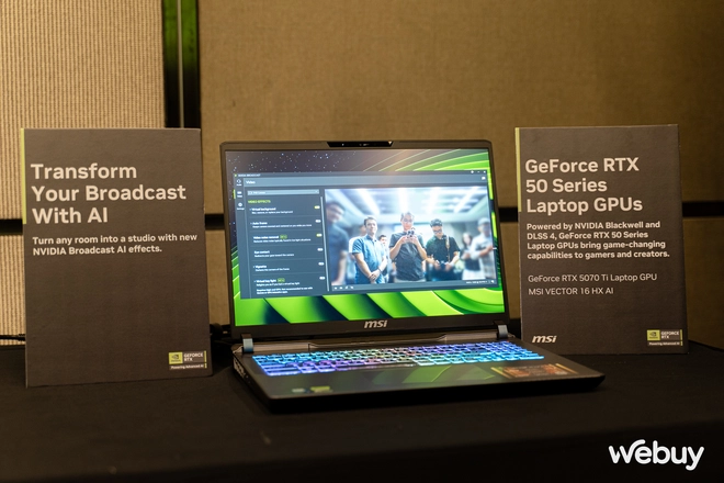 NVIDIA trình diễn sức mạnh GeForce RTX 50 series: Tăng tốc đồ họa đến 8 lần, tiết kiệm pin đến 40%, AI xử lý từng khung hình trong thời gian thực- Ảnh 12. NVIDIA trình diễn sức mạnh GeForce RTX 50 series: Tăng tốc đồ họa đến 8 lần, tiết kiệm pin đến 40%, AI xử lý từng khung hình trong thời gian thực- Ảnh 12.