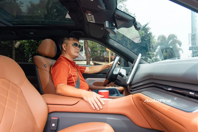 Lái VinFast VF 9 ‘gánh team’ leo núi Tây Bắc sạt lở, chủ xe chia sẻ: ‘Cố phá mãi xe chưa hỏng, dùng xong bỏ xó xe sang ở nhà’- Ảnh 12. Lái VinFast VF 9 ‘gánh team’ leo núi Tây Bắc sạt lở, chủ xe chia sẻ: ‘Cố phá mãi xe chưa hỏng, dùng xong bỏ xó xe sang ở nhà’- Ảnh 12.