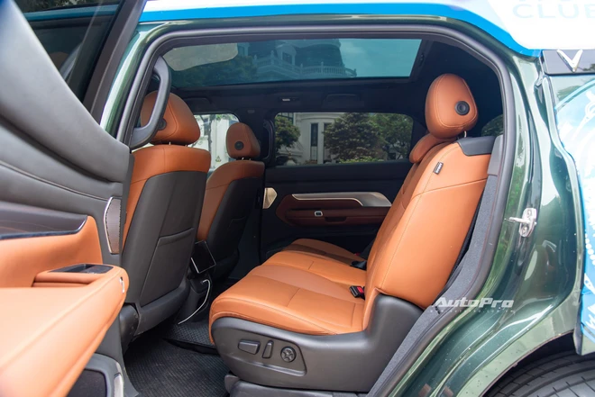 Lái VinFast VF 9 ‘gánh team’ leo núi Tây Bắc sạt lở, chủ xe chia sẻ: ‘Cố phá mãi xe chưa hỏng, dùng xong bỏ xó xe sang ở nhà’- Ảnh 15. Lái VinFast VF 9 ‘gánh team’ leo núi Tây Bắc sạt lở, chủ xe chia sẻ: ‘Cố phá mãi xe chưa hỏng, dùng xong bỏ xó xe sang ở nhà’- Ảnh 15.