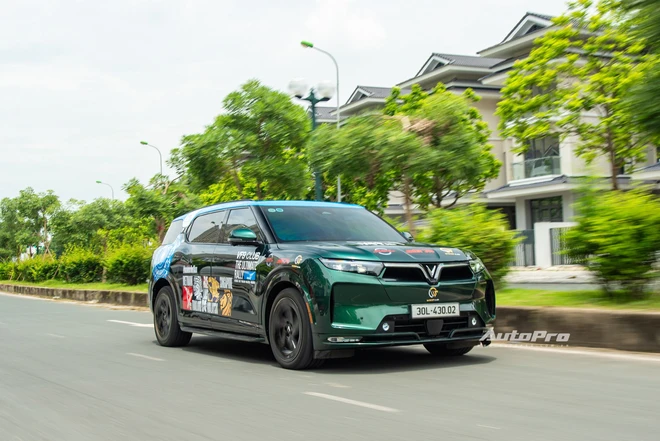 Lái VinFast VF 9 ‘gánh team’ leo núi Tây Bắc sạt lở, chủ xe chia sẻ: ‘Cố phá mãi xe chưa hỏng, dùng xong bỏ xó xe sang ở nhà’- Ảnh 9. Lái VinFast VF 9 ‘gánh team’ leo núi Tây Bắc sạt lở, chủ xe chia sẻ: ‘Cố phá mãi xe chưa hỏng, dùng xong bỏ xó xe sang ở nhà’- Ảnh 9.