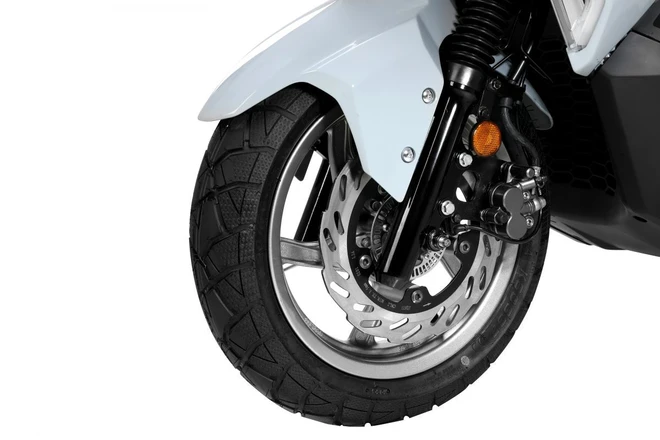 SYM Husky ADV150 giảm giá sốc còn 60 triệu: Đối thủ giá rẻ khiến Honda ADV 160 phải dè chừng? - Ảnh 4.