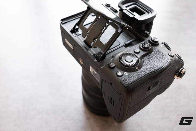 Trên tay và trải nghiệm nhanh Sony A7 V: Khi dòng A7 "quốc dân" chạm ngưỡng cao cấp - Ảnh 6.