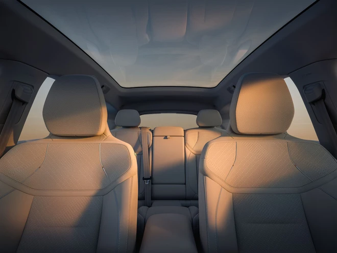 Volvo EX60 ra mắt: Xe điện tích hợp google gemini đầu tiên thế giới vận hành 810 km một lần sạc - Ảnh 10.