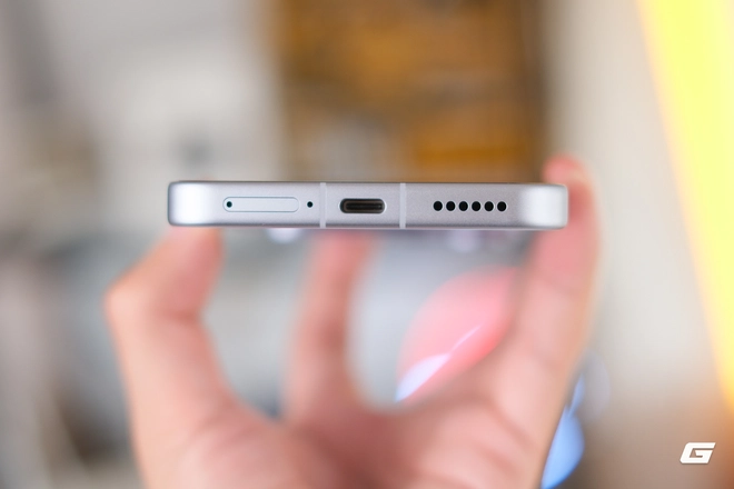 Trên tay điện thoại pin 10.000mAh - Ảnh 10.