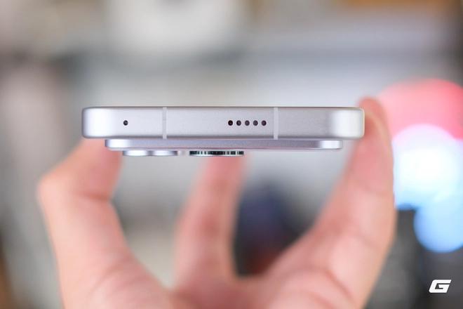 Trên tay điện thoại pin 10.000mAh - Ảnh 11.