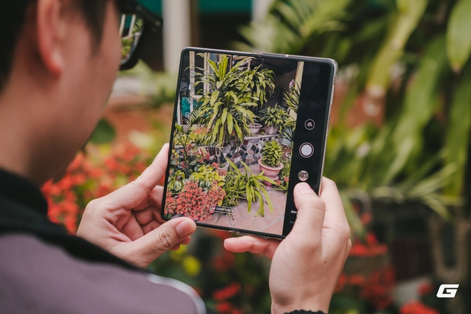 Mở hộp điện thoại gập 55 triệu chính hãng của Huawei: Pin lớn, camera chụp đẹp, không Google, không 5G - ai sẽ mua? - Ảnh 15.