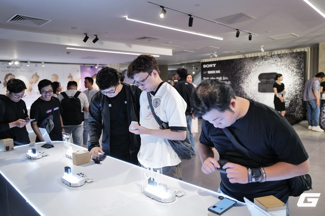 Sony WF-1000XM6 chính thức có giá 7,99 triệu đồng tại Việt Nam: Thiết kế mới, ANC mạnh hơn 25%, nâng cấp chip QN3e và driver mới - Ảnh 9.