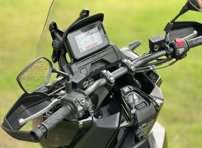 Honda ADV350 tại Việt Nam có giá lăn bánh gần 176 triệu đồng, vì sao vẫn khiến người chơi xe sẵn sàng xuống tiền? - Ảnh 8.