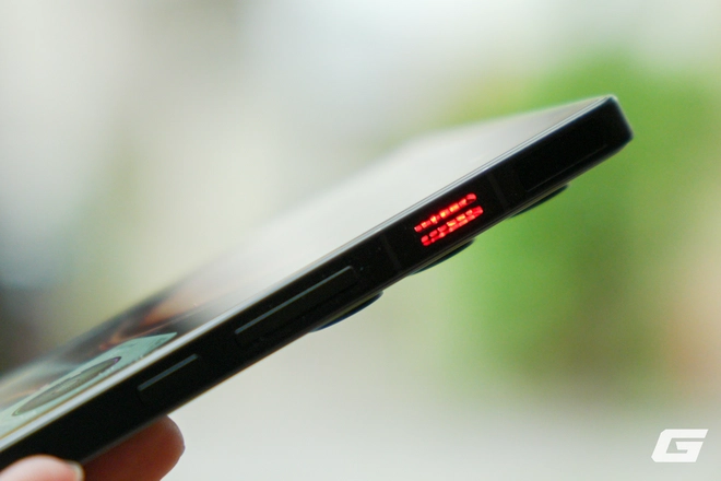 REDMAGIC 11 Air: Gaming phone đẹp hiếm thấy, mỏng nhẹ nhưng pin trâu, chơi game “chiến” thật sự nhưng camera xứng đáng phải chê - Ảnh 10.