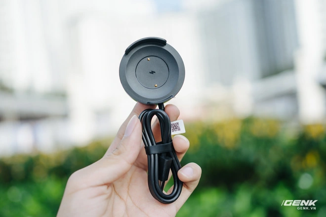 Tr&ecirc;n tay Xiaomi Mi Watch Color tại VN: Gi&aacute; rẻ v&agrave; đ&aacute;ng mua hơn Mi Watch - Ảnh 3.