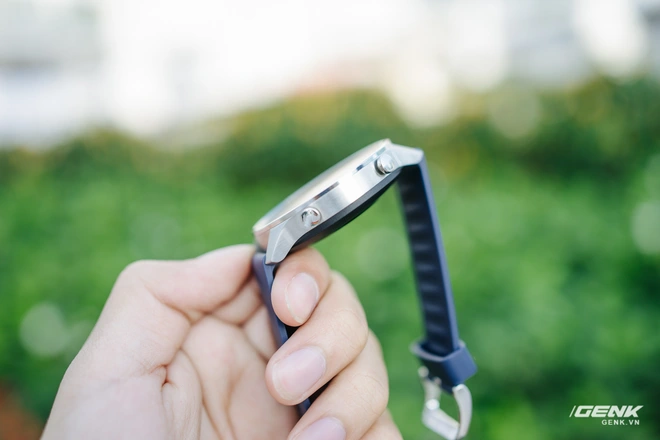 Tr&ecirc;n tay Xiaomi Mi Watch Color tại VN: Gi&aacute; rẻ v&agrave; đ&aacute;ng mua hơn Mi Watch - Ảnh 12.