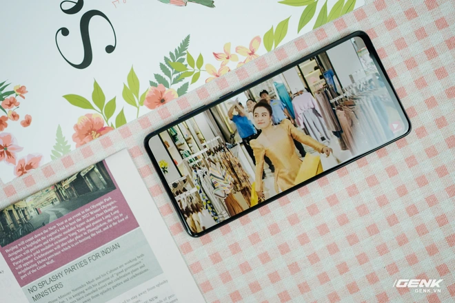 Chi tiết Samsung Galaxy Note10 Lite: Vỏ nhựa, chip như Note9, pin hơn Note10, gi&aacute; ch&iacute;nh h&atilde;ng 13.9 triệu - Ảnh 4.