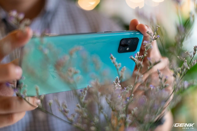 D&agrave;nh cho hội y&ecirc;u hoa, ngắm hoa, chụp h&igrave;nh hoa Tết thế n&agrave;y mới l&agrave; ch&acirc;n &aacute;i s&agrave;nh điệu - Ảnh 7.