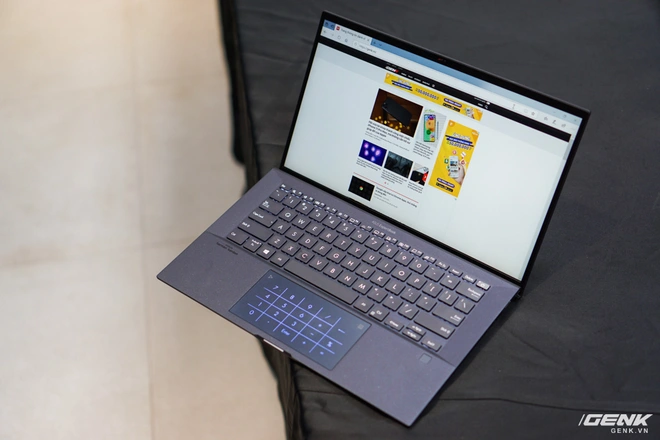 Cận cảnh ASUS ExpertBook B9: laptop 14 inch nhưng chỉ nặng hơn 800gr, đạt ti&ecirc;u chuẩn qu&acirc;n đội MIL-STD 810G - Ảnh 3.