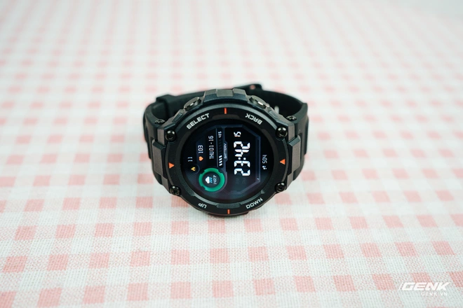 Tr&ecirc;n tay Amazfit T-Rex: Smartwatch nồi đồng cối đ&aacute; d&agrave;nh cho d&acirc;n phượt, thiết kế giống G-Shock, gi&aacute; 3.2 triệu đồng - Ảnh 5.